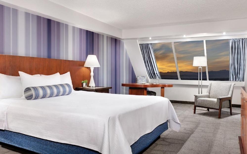 Luxor Hotel&casino By Suiteness Hotel Las Vegas